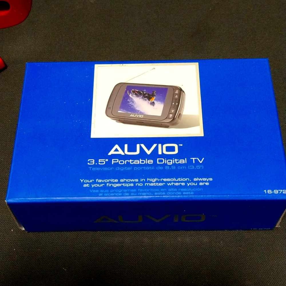 audio 3.5" portable digital TV